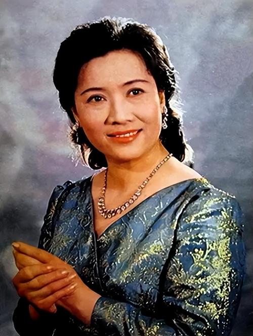 歌曲卡普里岛朱逢博,橄榄树歌曲原唱朱逢博