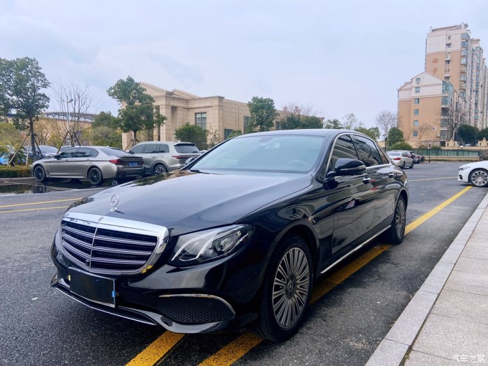 E300(e300奔驰价格及图片)