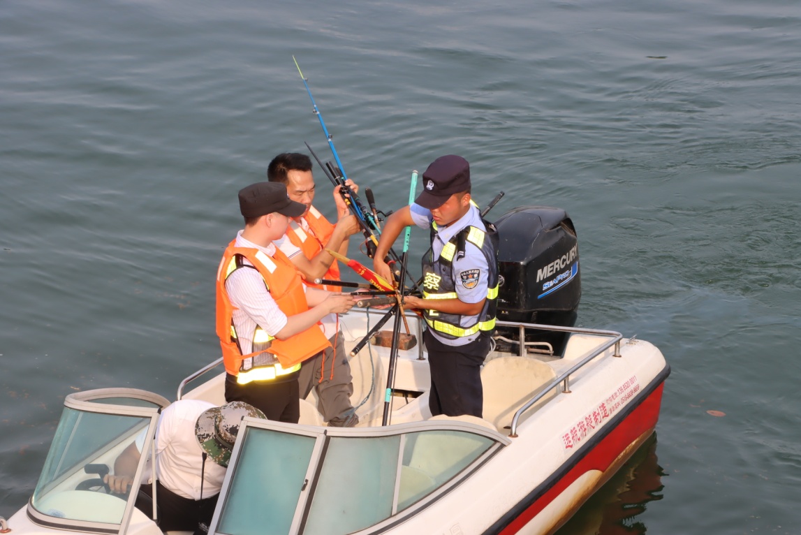 怎样举报非法捕鱼犯(如何举报捕鱼诈骗平台)