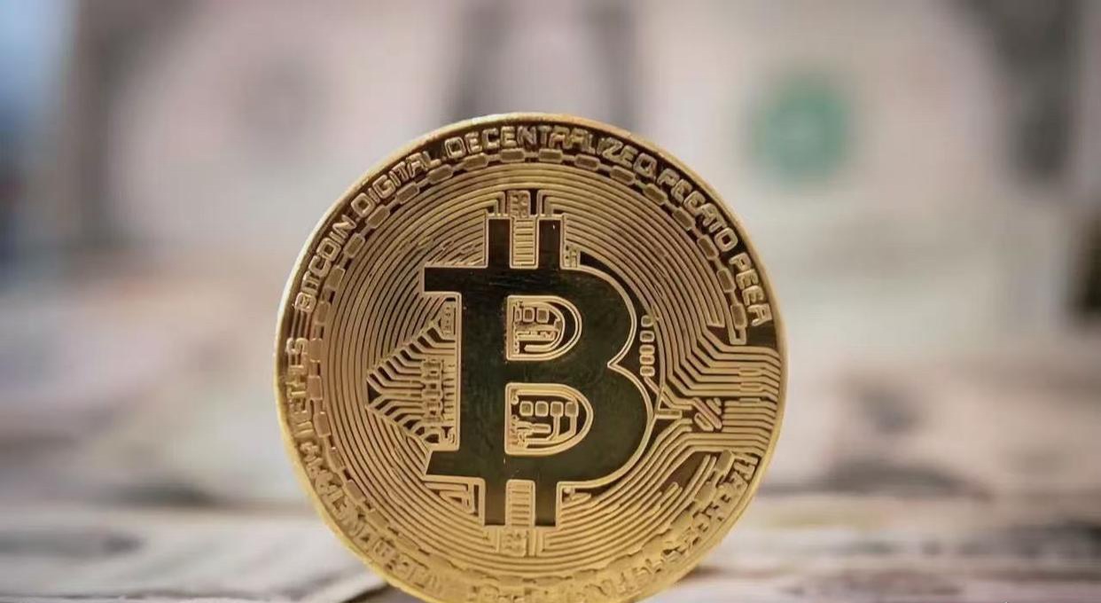 十几年前用QQ买过比特币-十几年前用买过比特币多少钱